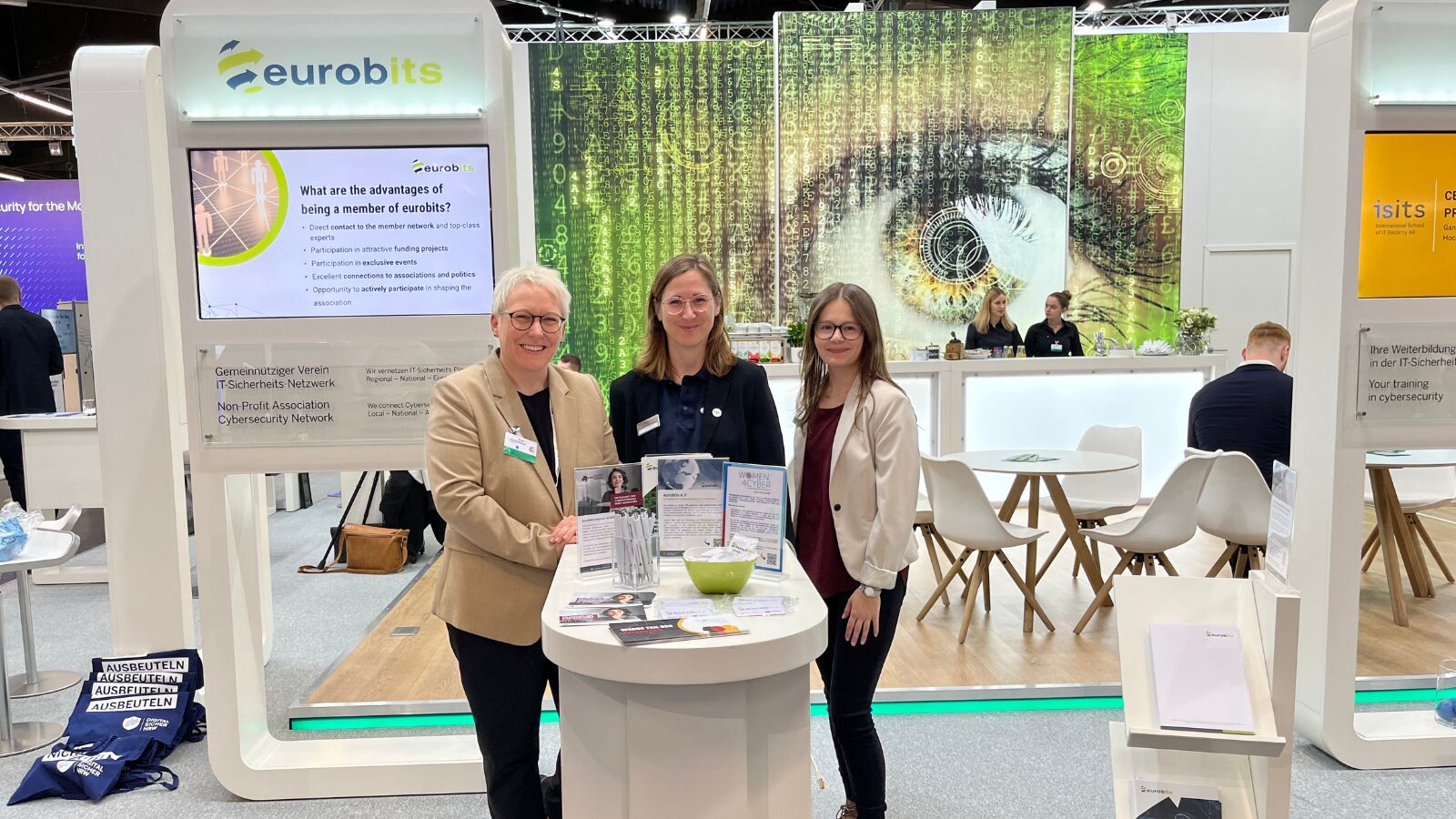 Rückblick: ewa auf der it-sa 2024 Das ewa-Team auf der it-sa 2024